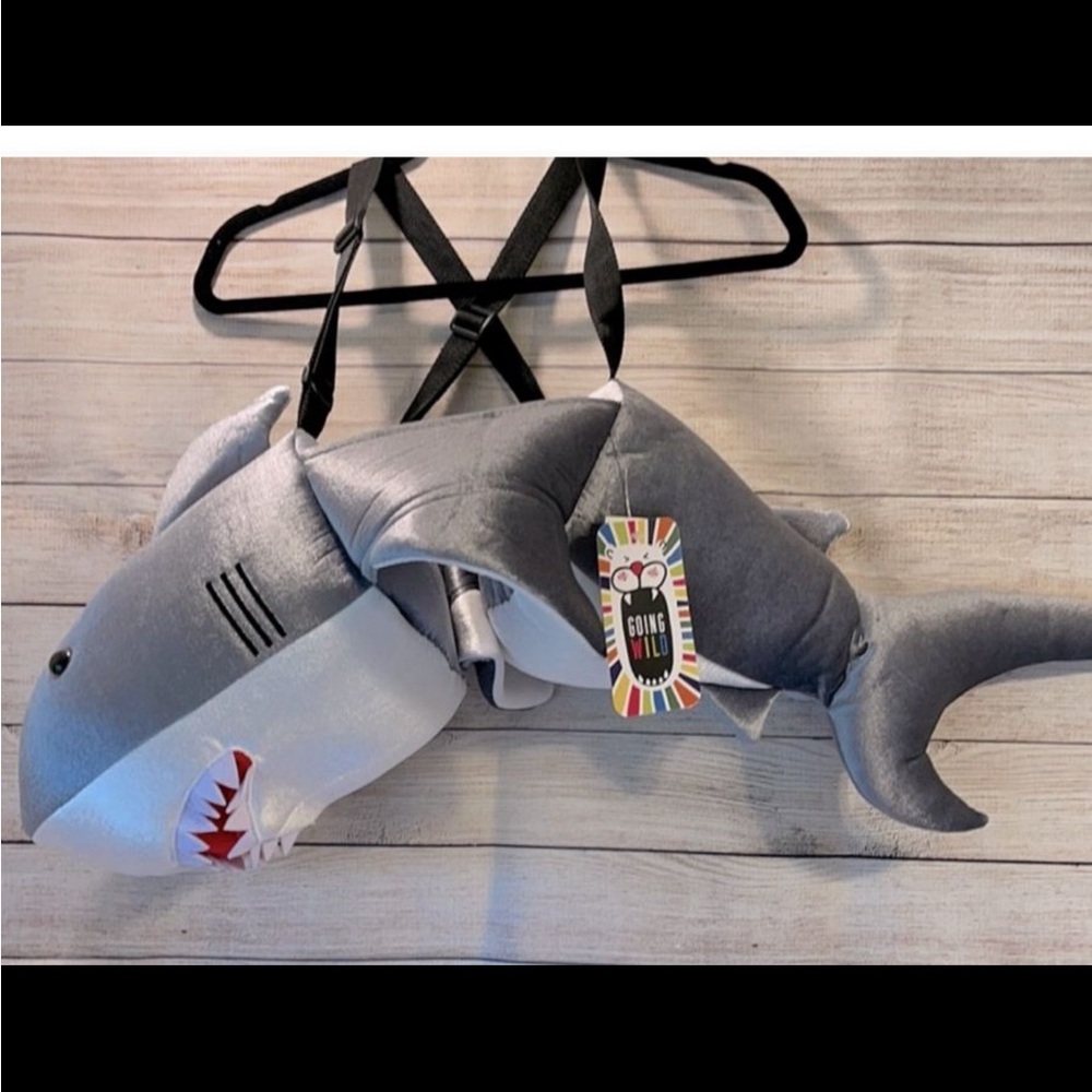Shark Plush Bag GOING WILD Step-In Shark Halloween Costume new ages 3 -7
